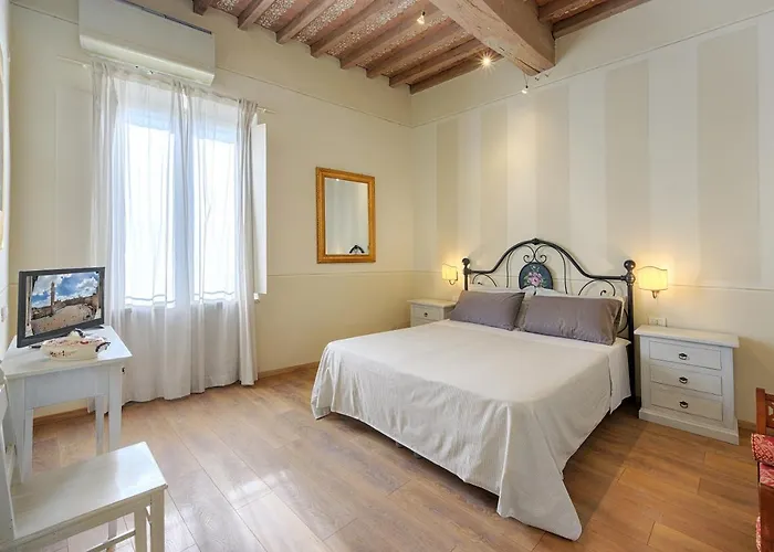 Hotel I Merli Di Ada Siena