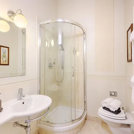 Hotel I Merli Di Ada Siena